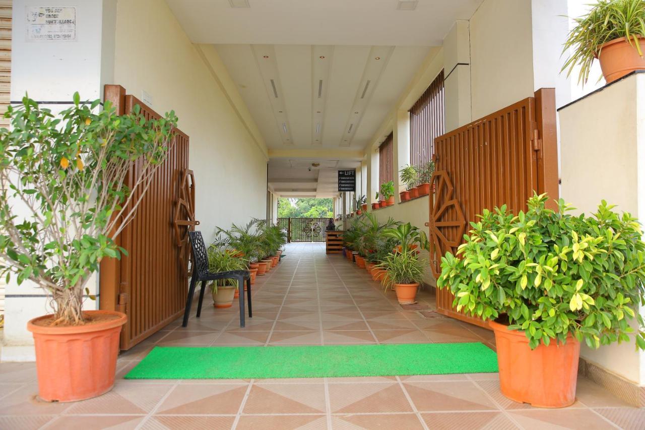 Hotel Maruthi Inn Nirmal  Exterior foto